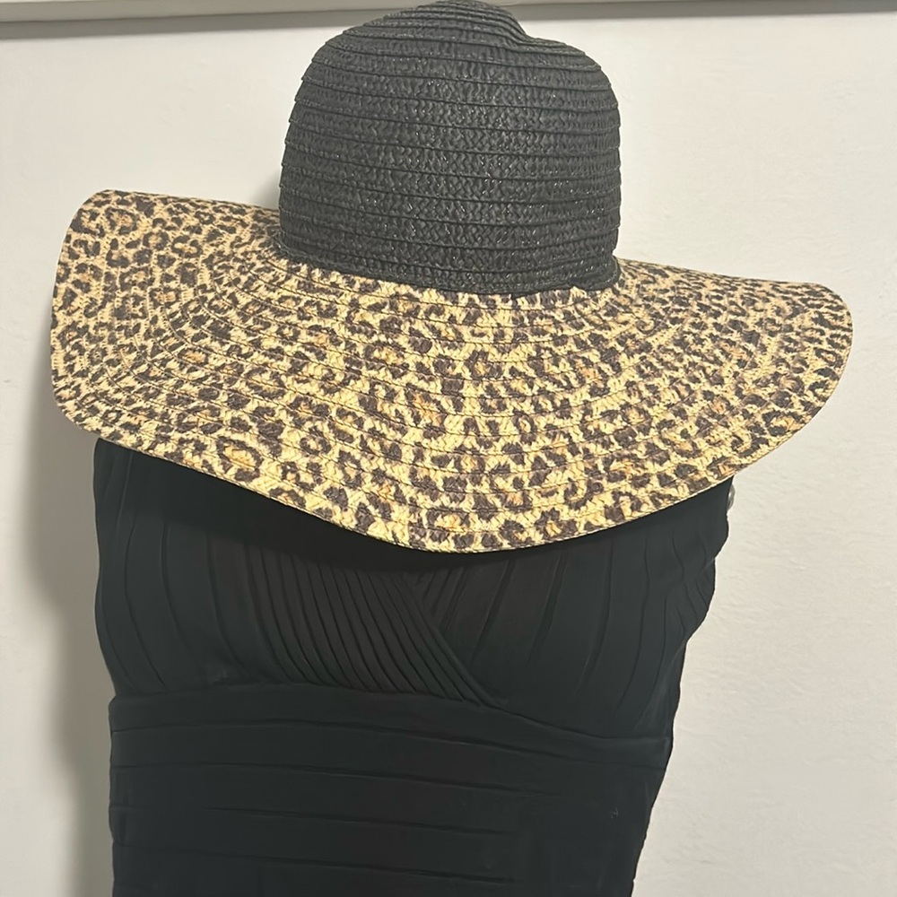Animal print wide brim floppy sun hat